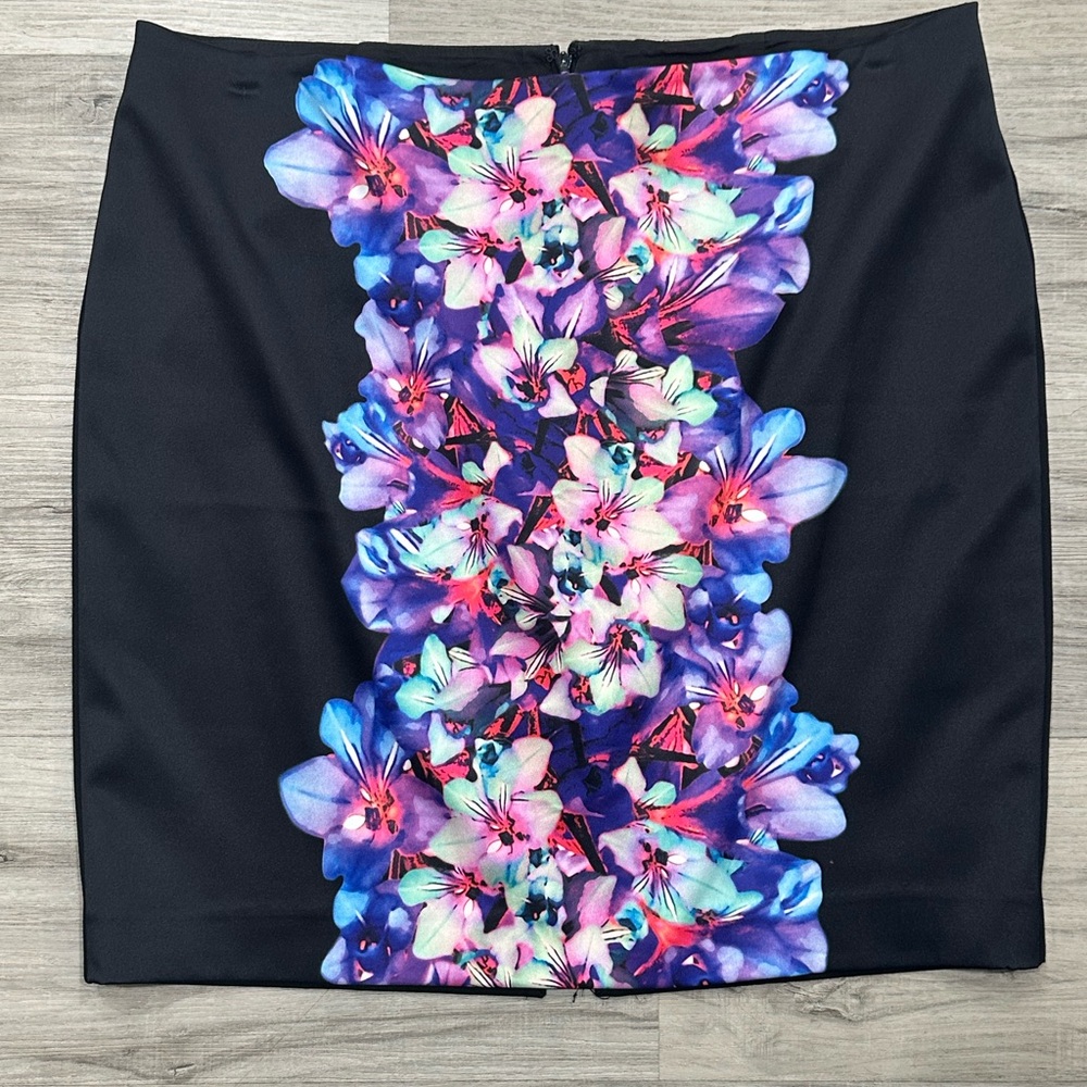 Like new size 12 EXPRESS dress/business skirt